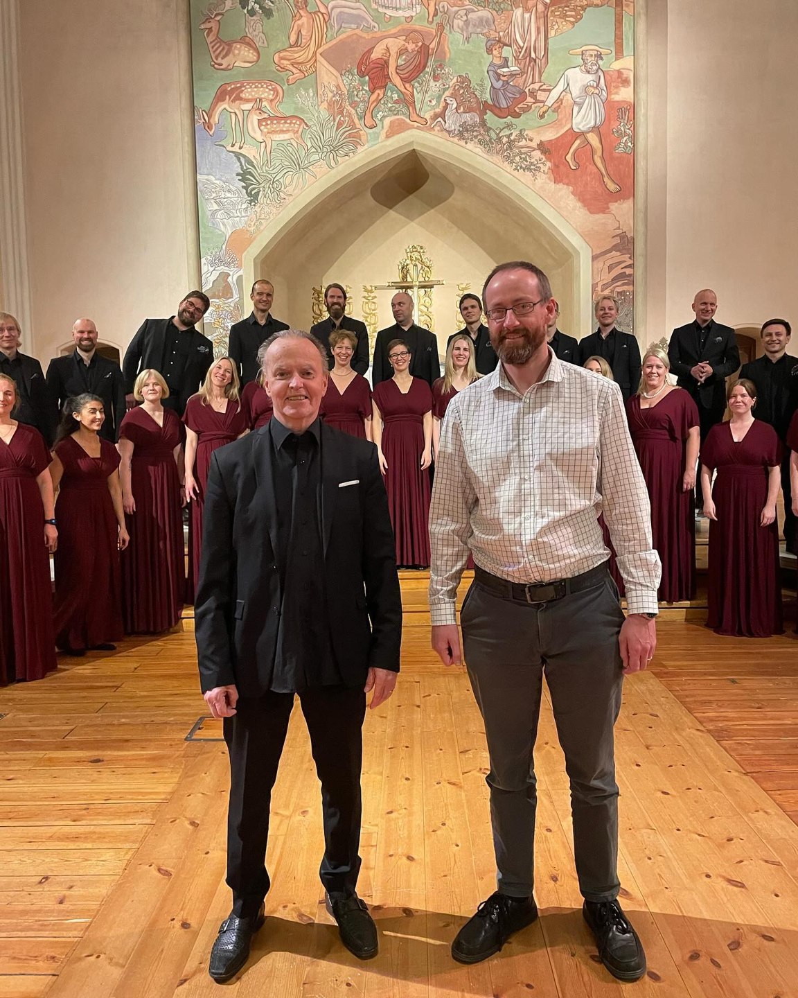 Bengt Ollén och Clive Osgood framför Sofia Vokalensemble
